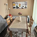 Σπίτι διακοπών Traditional Stone House - 7min Drive To - Quiet *