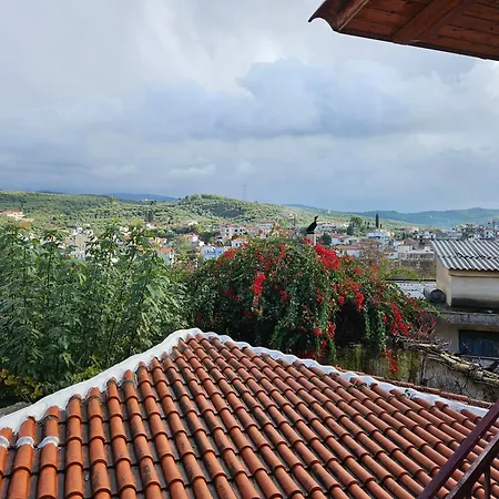 Cozy Stone House Near Kaiafas & 펜션 자하로