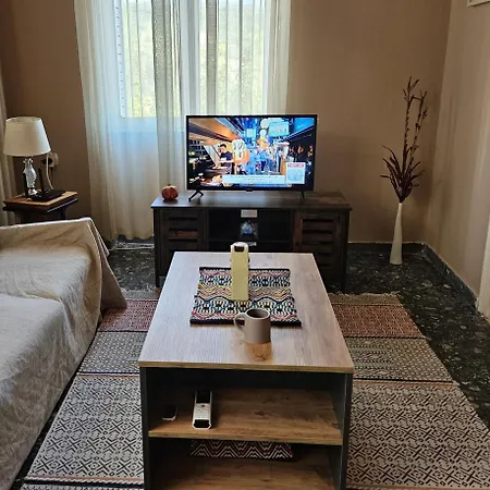 Cozy Traditional Stone House - 8 Min To Sandy Beach - Free Parking Semesterbostad *