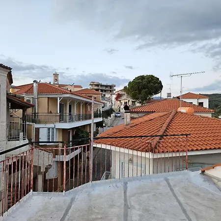 Semesterbostad Cozy Traditional Stone House - 8 Min To Sandy Beach - Free Parking *