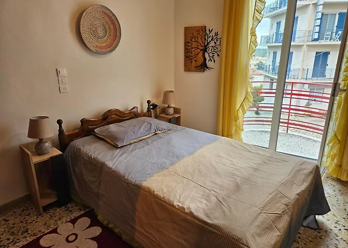 Traditional Stone House Zacharo - Quiet Stay Near The Beach *