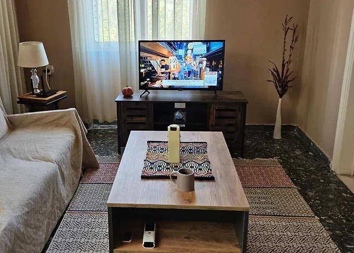 Cozy Traditional Stone House - Peaceful Stay Near Sandy Beach Сasa de vacaciones *